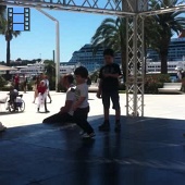 2013 Split.Adrian op stage.web