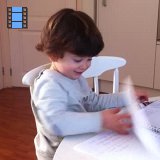 2012 Helmond.Adrian leest aantekeningen.web